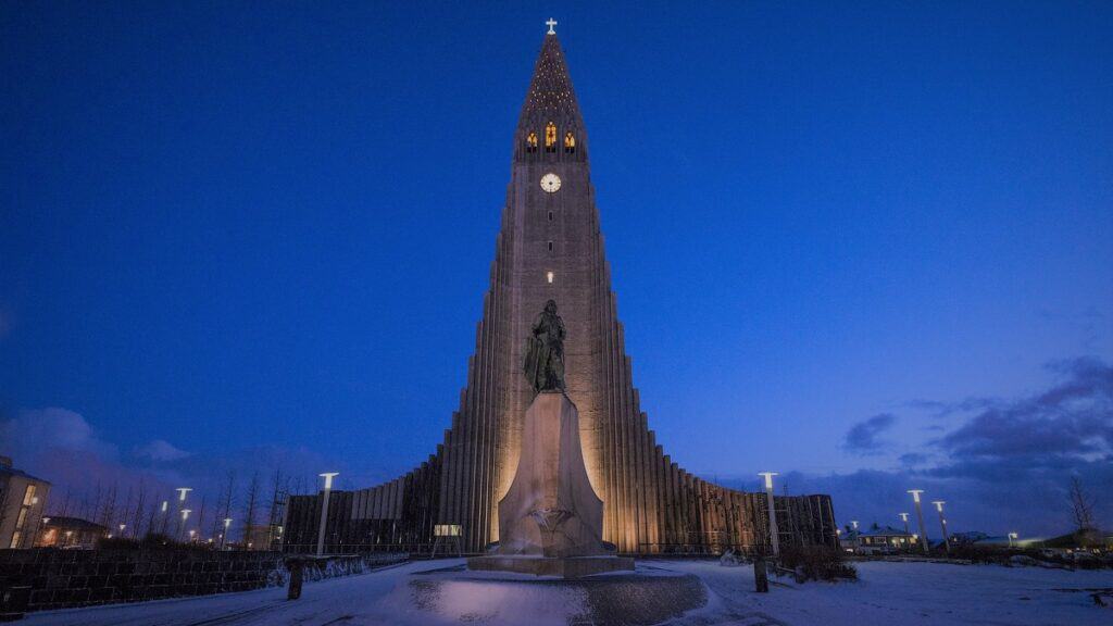 HALLGRÍMSKIRKJA