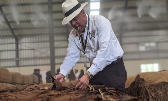 LA AURORA CIGARS TOUR
