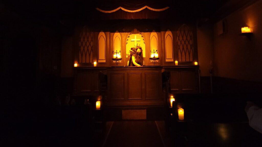 THE CHURCH, EL BAR CON FORMA DE IGLESIA EN JAPÓN