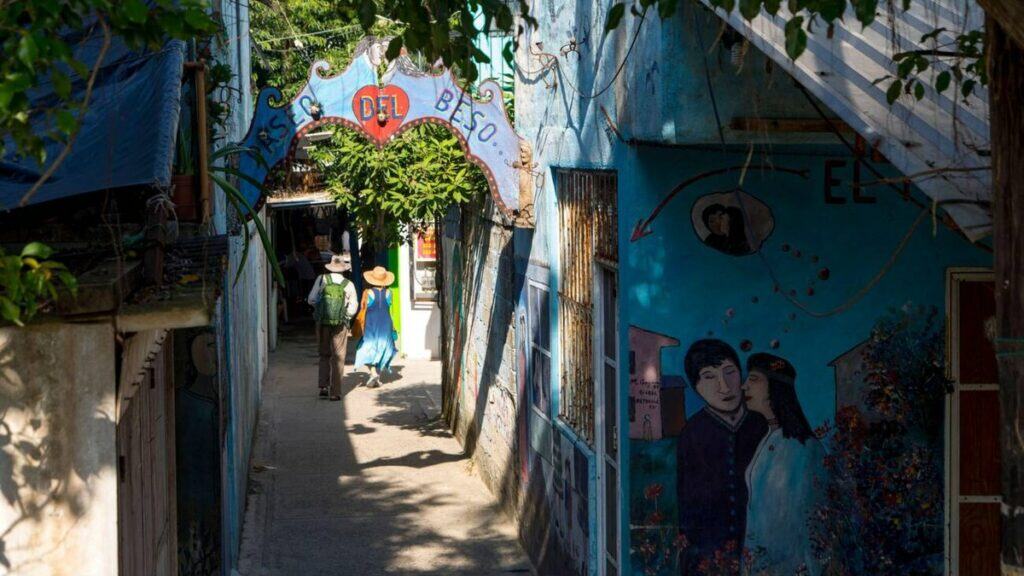 EL PASEO DEL BESO EN BUCERÍAS, NAYARIT
