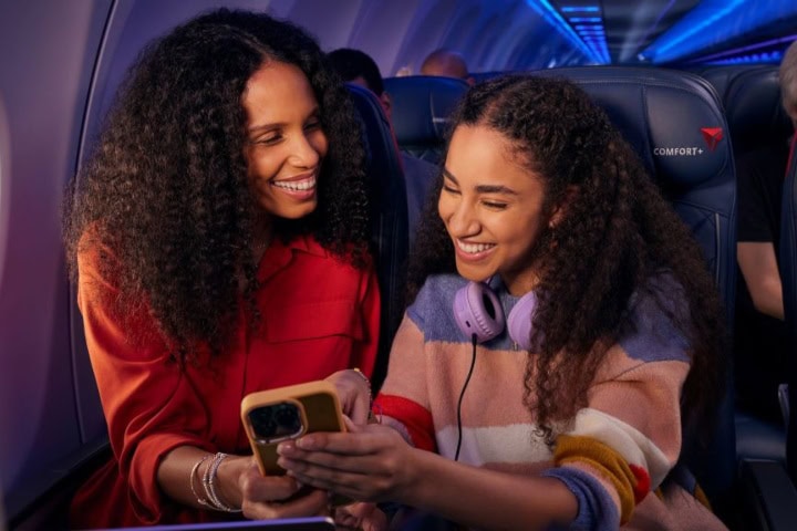 1. Familia en viaje de Delta. Foto - Centro de noticias Delta