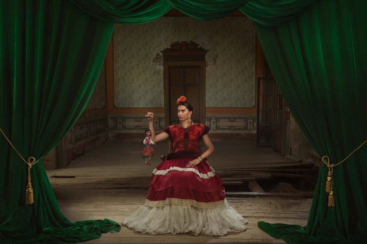 1. Fotografía de la exposición Frida, a Singular Vision of Beuty & Pain. Foto - Architectural Digest Mexico y Latinoamérica (Facebook)