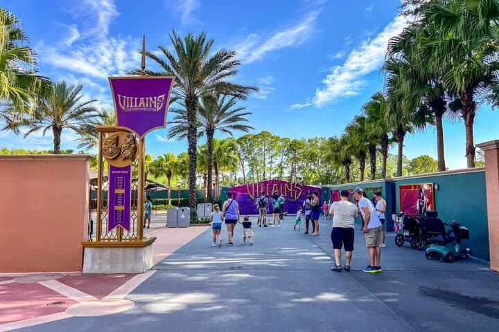 1. Entrada a Disney Villains. Foto – MickeyBlog.com