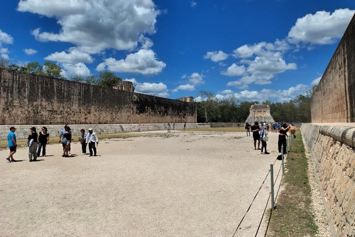 10. Cancha de Juego de Pelota en Chichén Itzá. Foto - Turibus Cancún (Facebook)