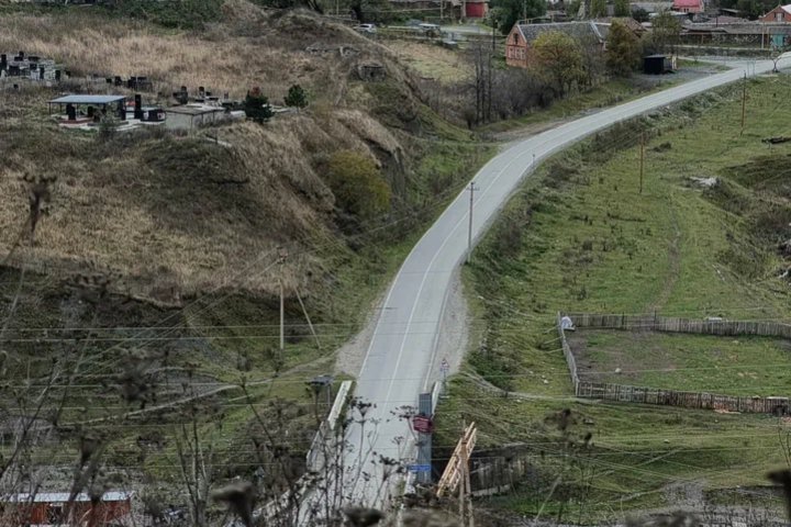10. Vista de carretera desde Dargavs. Foto - Diana Pavlovna Morozova (Yandex Maps)