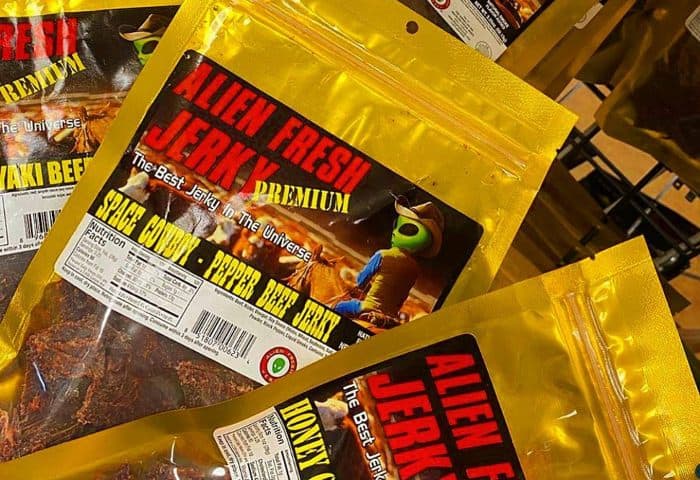 11. Paquetes de jerky Alien Fresh Jerky. Foto - @alienfreshjerky (Instagram)