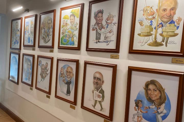 11. Callejón de las caricaturas en la SimiCasa. Foto - Publicidad UC (Facebook)