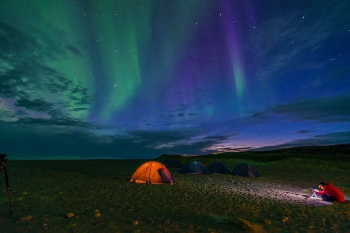 12. Auroras boreales en el Parque Nacional Tursujuq, de los Parques de Nunavik. Foto - Parcs Nunavik (Facebook)