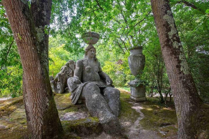18. Estatua en el Parque de los Monstruos. Foto - Alamy