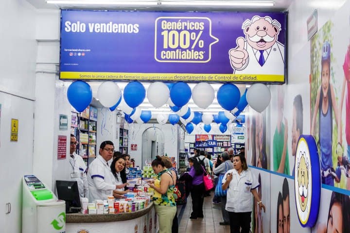 2. Farmacia Similar. Foto - Alamy