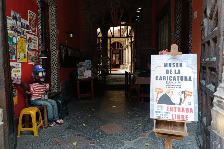24. Entrada del Museo de la Caricatura. Foto - Salvador Castro