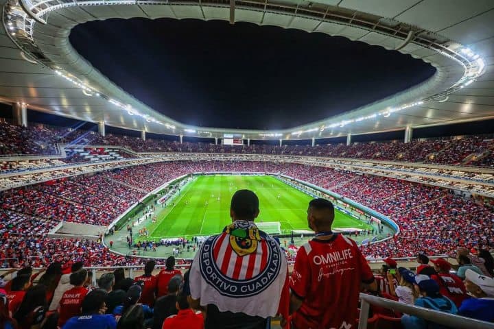 3. Afición en el Estadio Akron. Foto - @chivas (Instagram)