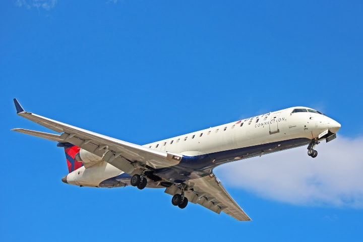 3. Jet CRJ-700 de Delta. Foto - It's About Travelling