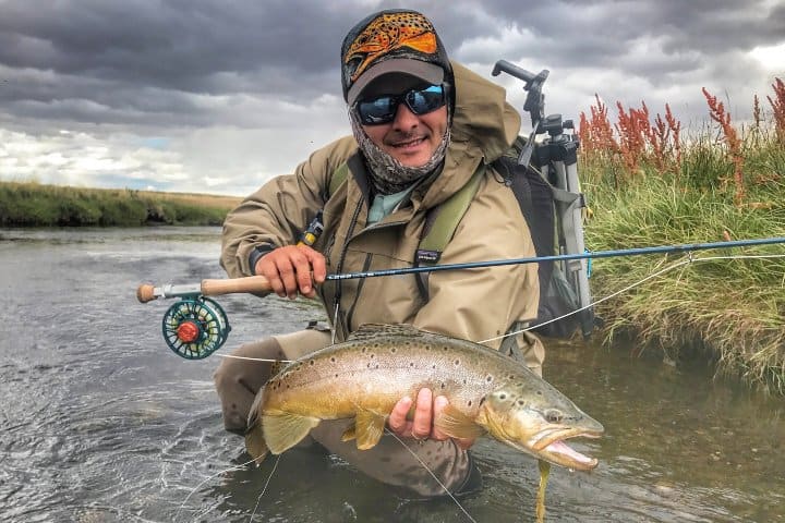 3. Pesca con mosca. Foto - Fly Fishing Chile
