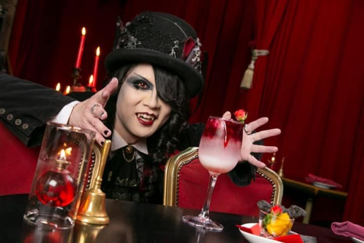 3. Bebidas en el Café Vampiro. Foto - ウォーカープラス (andador más)