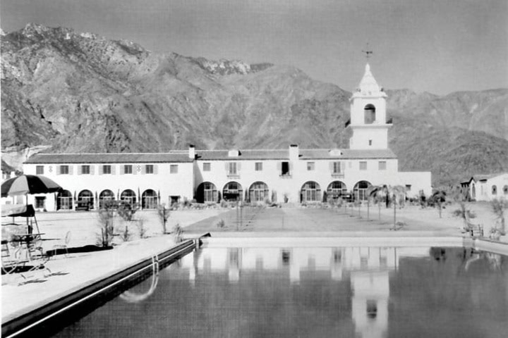 4. Torre El Mirador en Palm Springs en la antigüedad. Foto - Logan Guinard