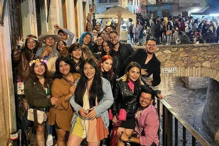 4. Visitantes en el Soltero Fest de Guanajuato. Foto - @Quadratin_SLP (X)
