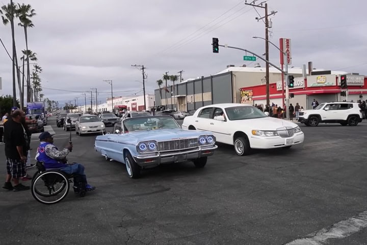 5. Show de lowriders en Avenida Broadway con esquina en la calle West 157th. Foto - Tito Church (YouTube)