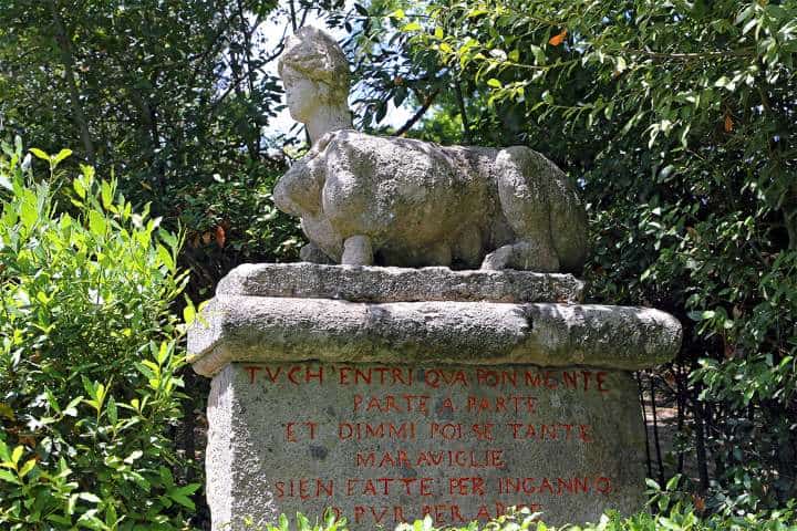5. Esfinge en la entrada del parque. Foto - Port Mobility Civitavecchia