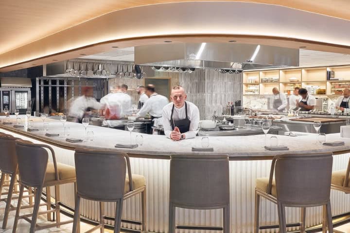 6. Chef Ryan Ratino, ganador de una Estrella Michelin. Foto - @maass_ftl (Instagram)