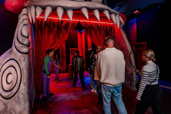 6. Visitantes en el Laberinto de Tim Burton en Berlín. Foto - Tim Burton’s Labyrinth (Facebook)