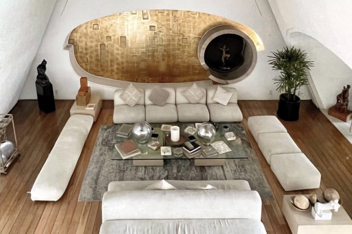 Sala de estar de la Casa de Amalia Hernández. Foto - @hectorvelazhv (X)