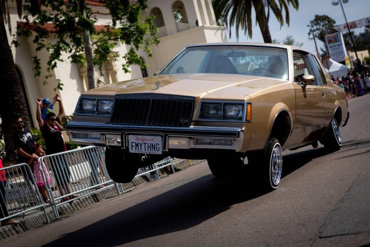 7. Auto lowrider. Foto - Alamy