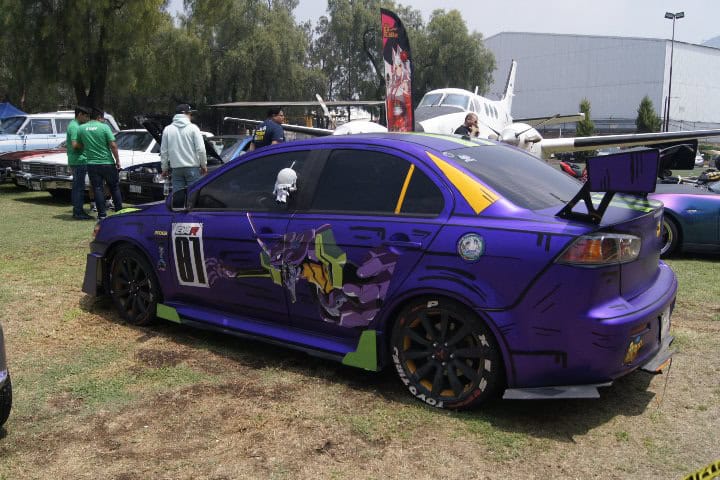 7. Automóvil de Evangelion de Itashi México. Foto - Viic Espinosa