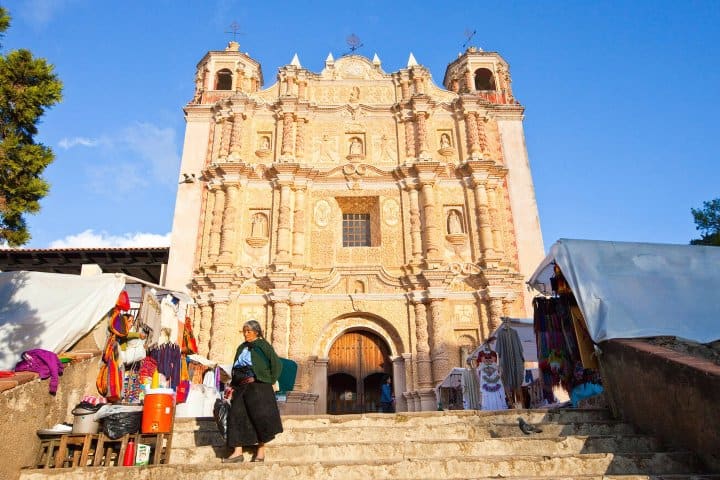 9. Templo de Santo Domingo en San Cristóbal de las Casas. Foto - Alamy