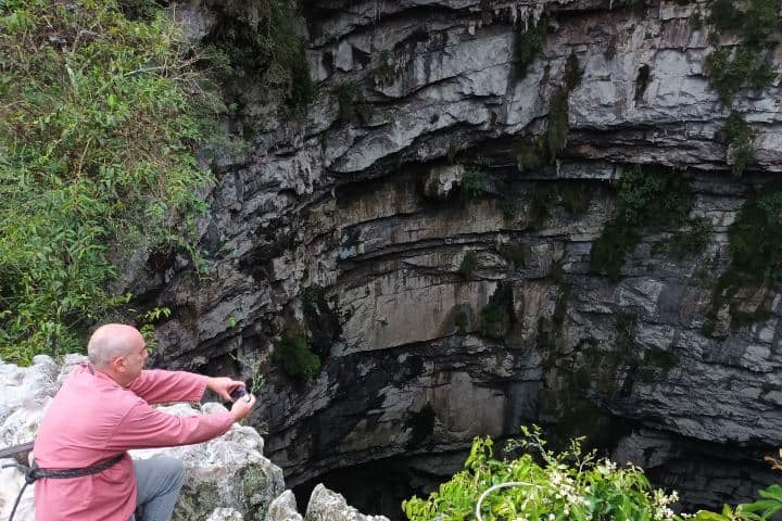 9. Viajero en el Sótano de las Golondrinas. Foto - Turismo y Cultura Aquismón (Facebook)