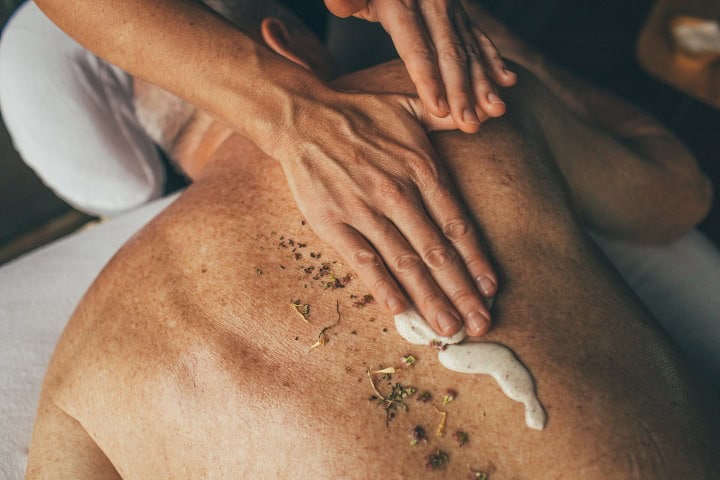 9. Masaje de tratamiento regenerador en Balnea. Foto - Balnea spa (Facebook)