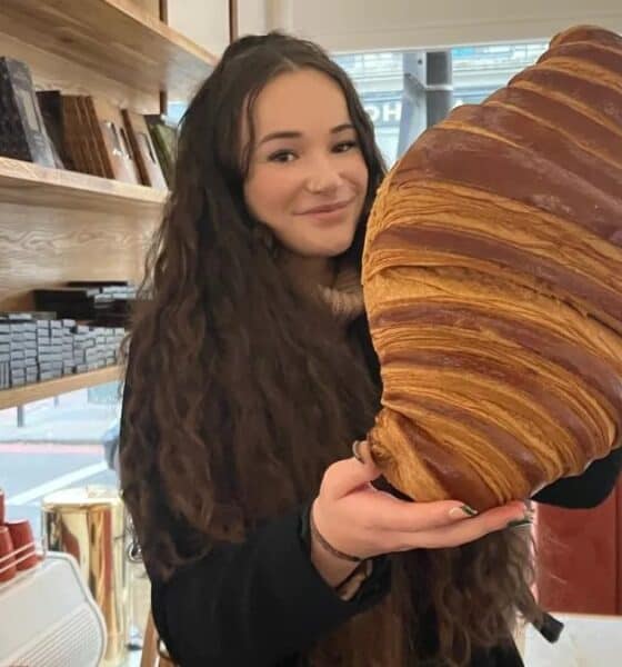 CROISSANT GIGANTE EN PARIS