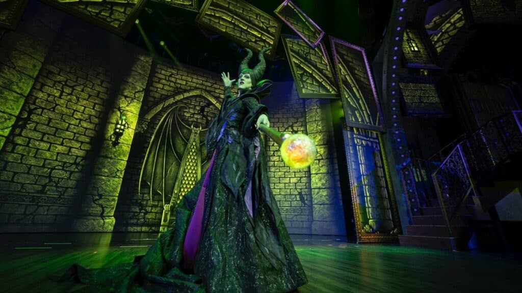 DISNEY VILLAINS_ UNFAIRLY EVER AFTER