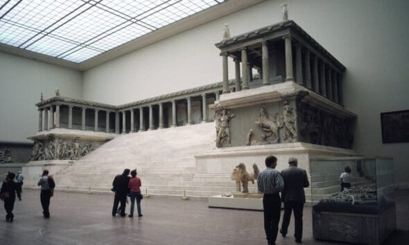 EL ALTAR DE PÉRGAMO