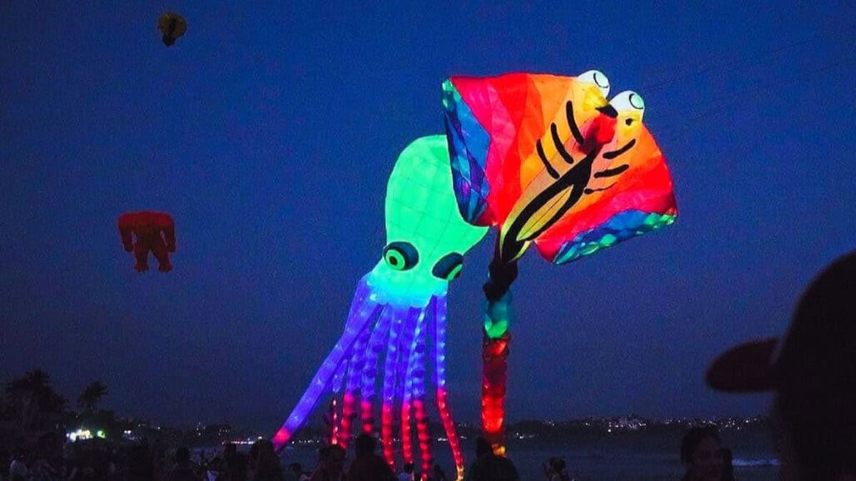FESTIVAL COSTERO DE PAPALOTES EN MANZANILLO, COLIMA