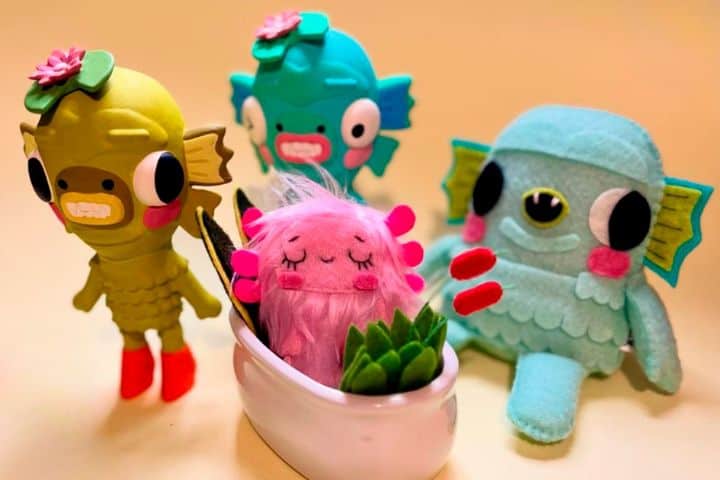 1. Figuritas de fieltro de felpudomx de venta en el Mercadito Mágico. Foto - @mercadito_magico (Instagram)