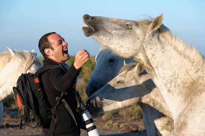 2. Pepe Soho y sus amados caballos. Foto – Just Be México