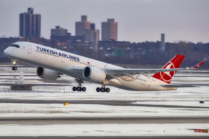2. Avión de Turkish. Foto - Aviation Club Center