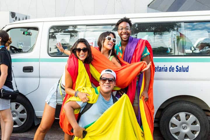 2. Comunidad LGBTQ+ en Los Cabos. Foto – visitaloscabos.travel