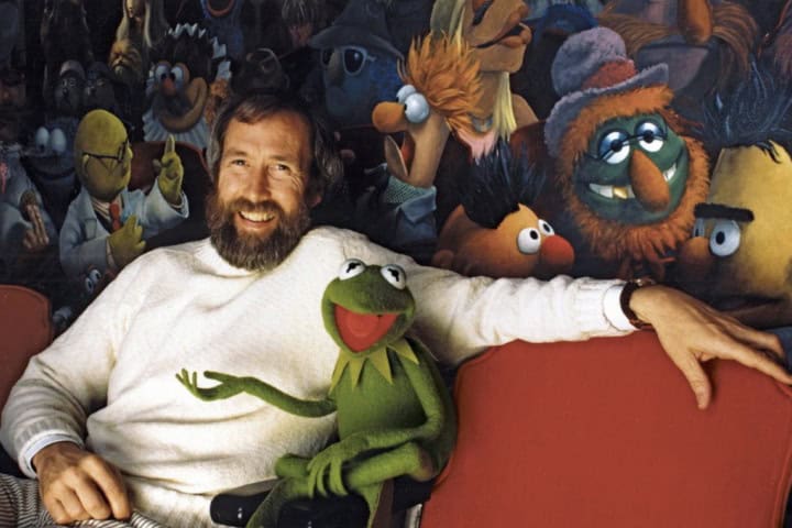 2. Jim Henson (creador de The Muppets) junto a Kermit. Foto - Tomatazos