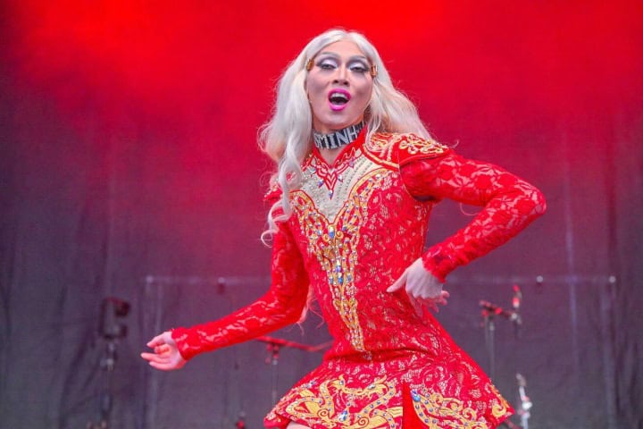 2. Jas Minh, Drag Queen Bailarina. Foto - Alamy