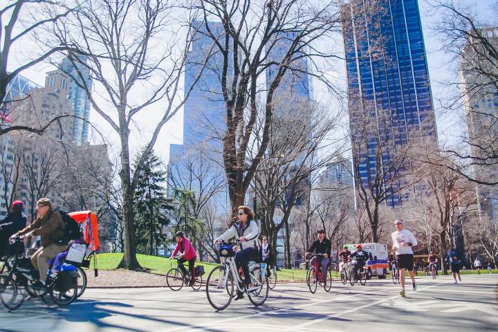 2. Visitantes en biciclta por Central Park. Foto - Hola Nueva York