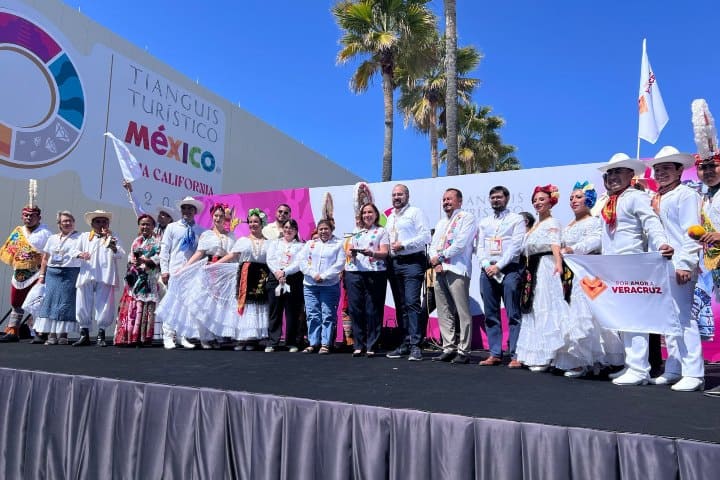 3. Anuncio de nueva ruta Veracruz - AIFA. Foto - Archivo Viva