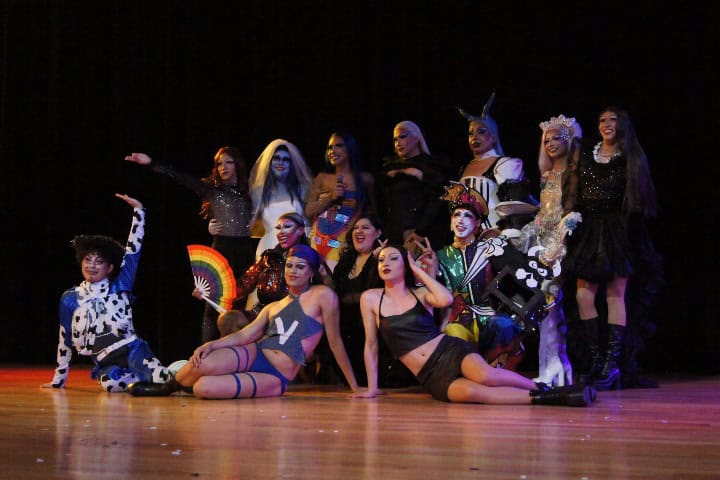 32. Fotografía del evento final. Foto - El Souvenir