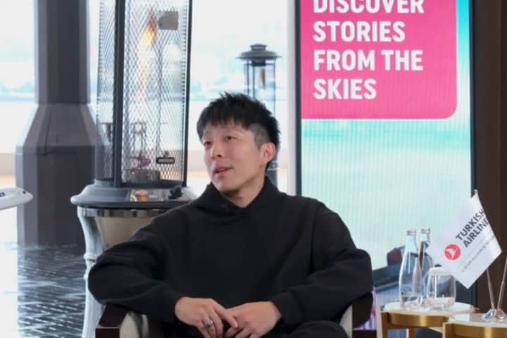 4. Turkish Airlines Series con el cineaste y fotógrafo Tristán Zhou . Foto - Turkish Airlines (Spotify)