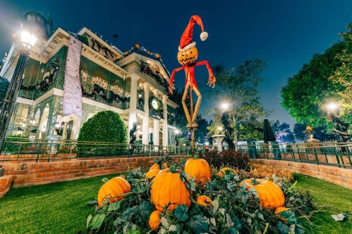 4. Haunted Mansion. Foto – Disney Parks Blog