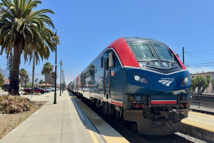 4. Coast Starlight en California. Foto - r/Amtrak (Reddit)