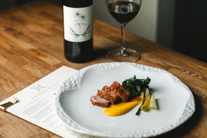 4. Carne con verduras de Olivea Farm To Table. Foto - Olivea Farm To Table (Facebook)