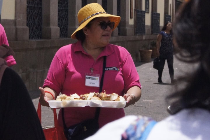 5. Degustación de pan artesanal con Rehieletes. Foto - Rehiletes