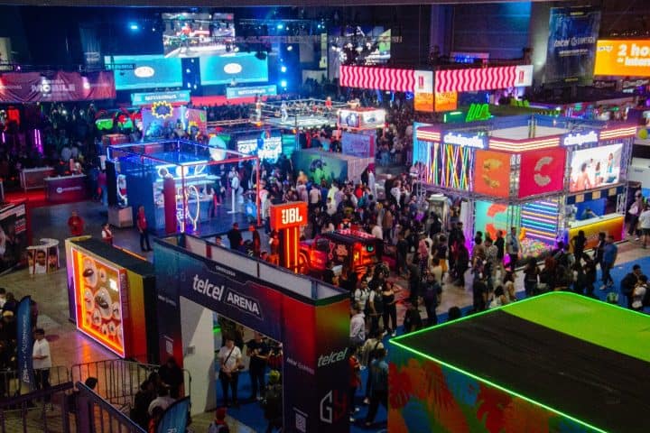 6. Stands de ventas y pruebas. Foto - Telcel GAMERGY México (Facebook)